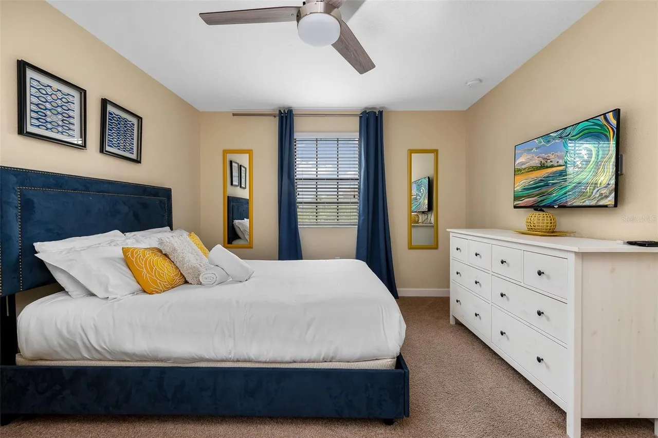 Slide show image of the Orlando Florida Home for Sale 16