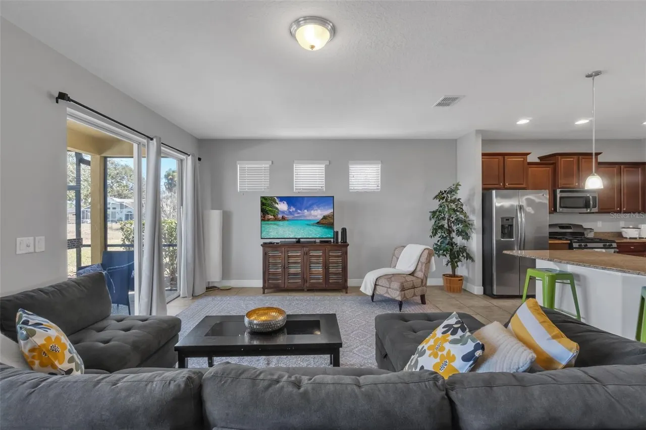 Slide show image of the Orlando Florida Home for Sale 08