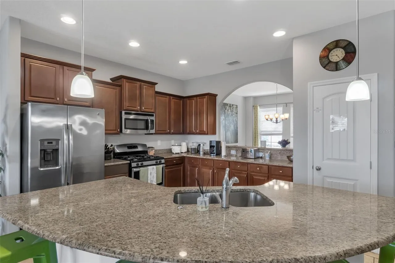 Slide show image of the Orlando Florida Home for Sale 09