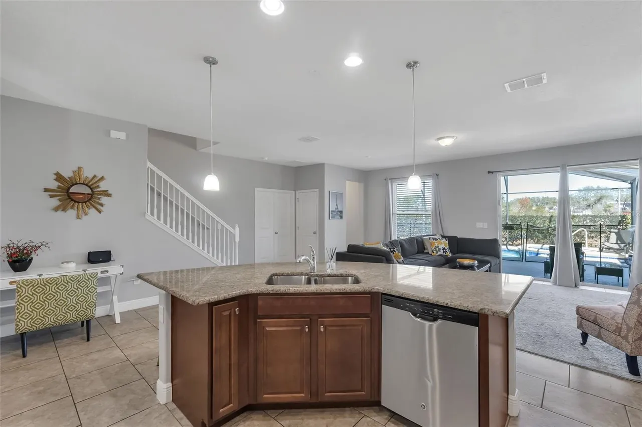 Slide show image of the Orlando Florida Home for Sale 11