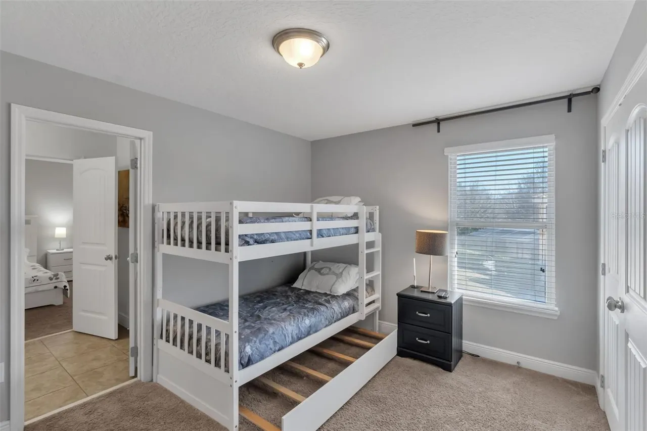 Slide show image of the Orlando Florida Home for Sale 27
