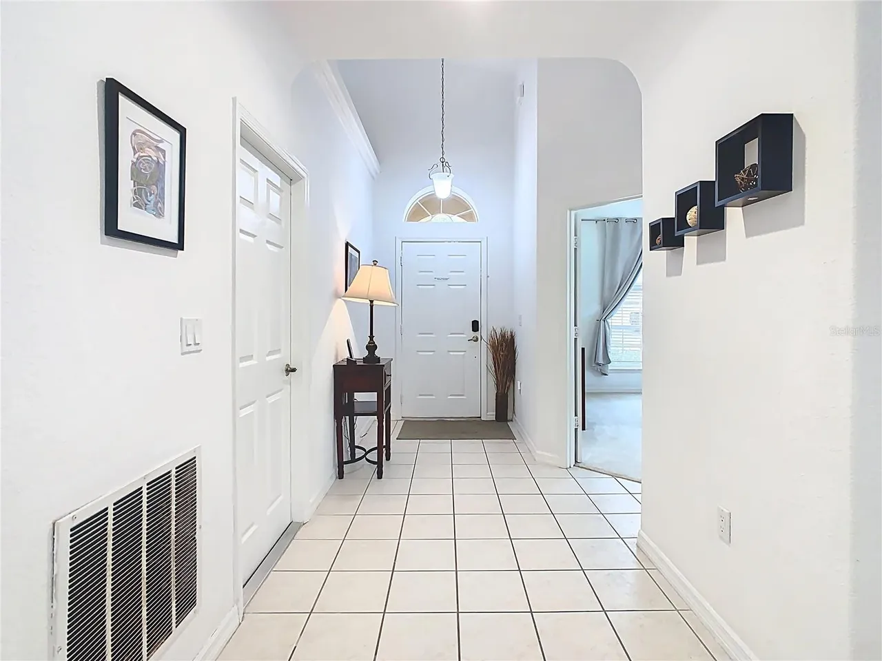 Slide show image of the Orlando Florida Home for Sale 07