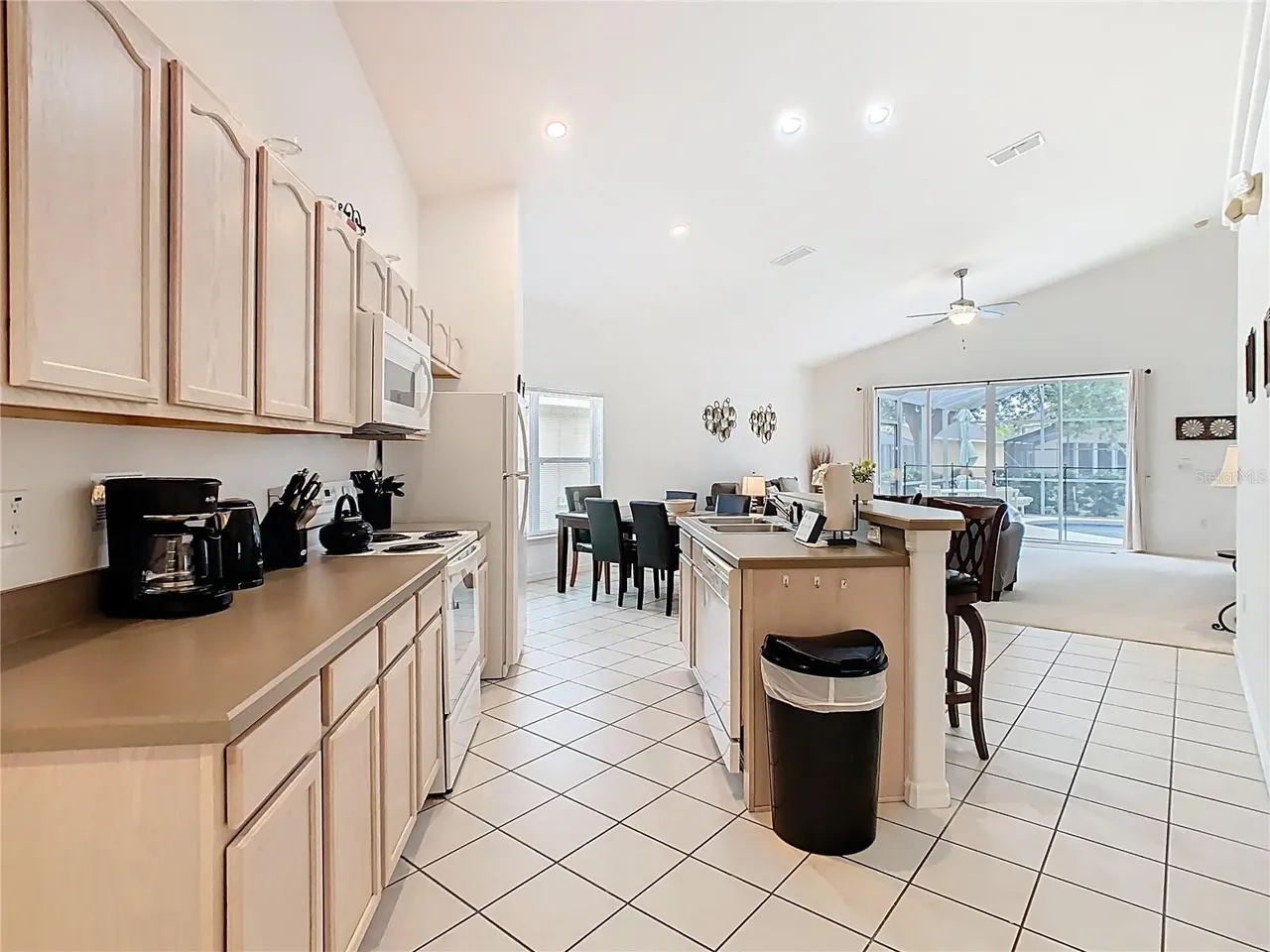 Slide show image of the Orlando Florida Home for Sale 08