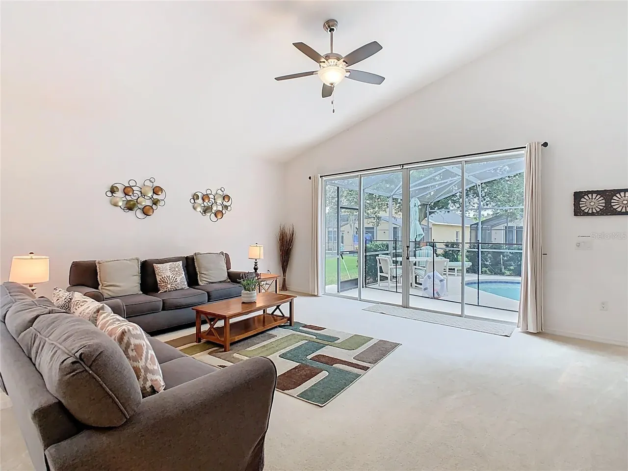 Slide show image of the Orlando Florida Home for Sale 17