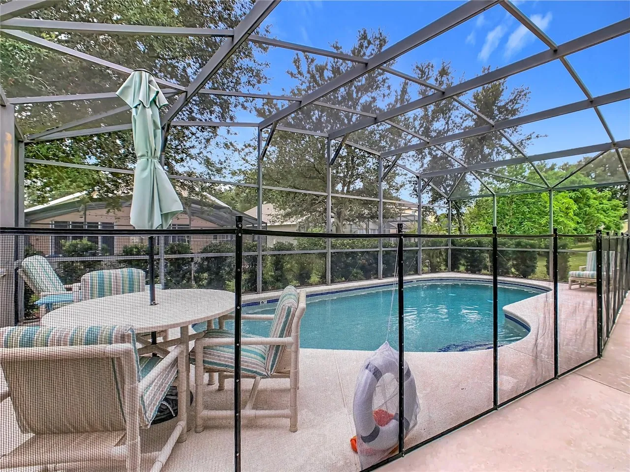 Slide show image of the Orlando Florida Home for Sale 48