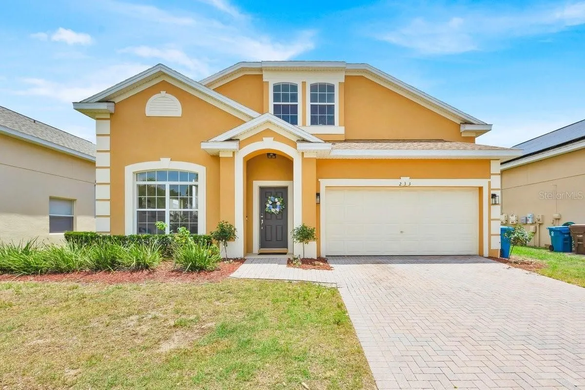 Slide show image of the Orlando Florida Home for Sale 01