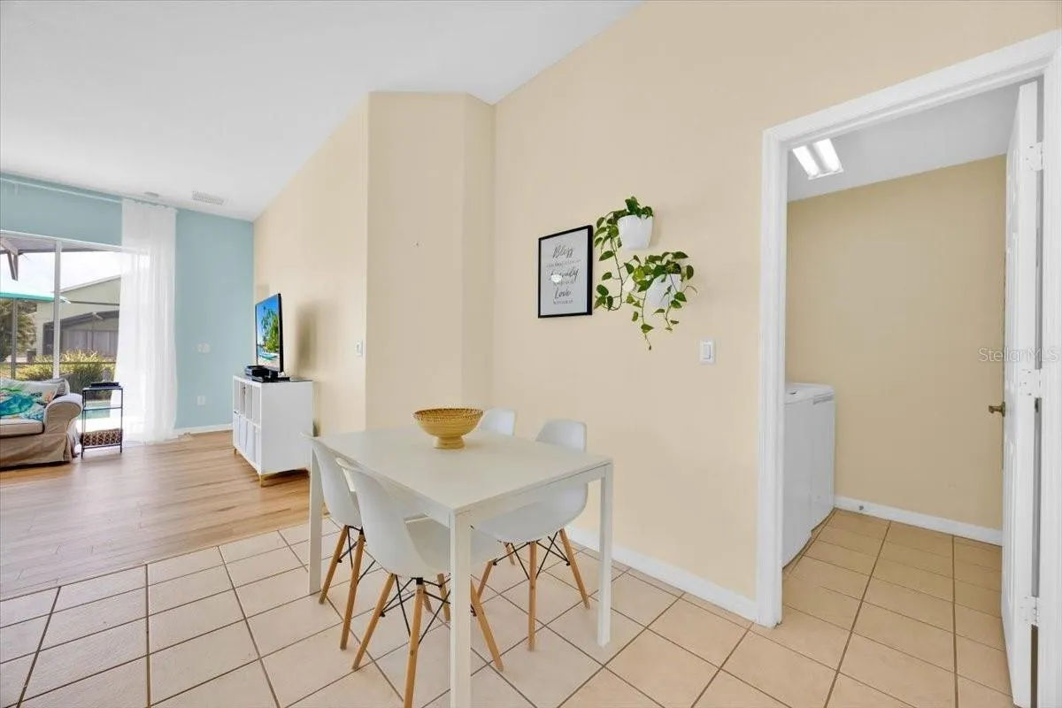 Slide show image of the Orlando Florida Home for Sale 09