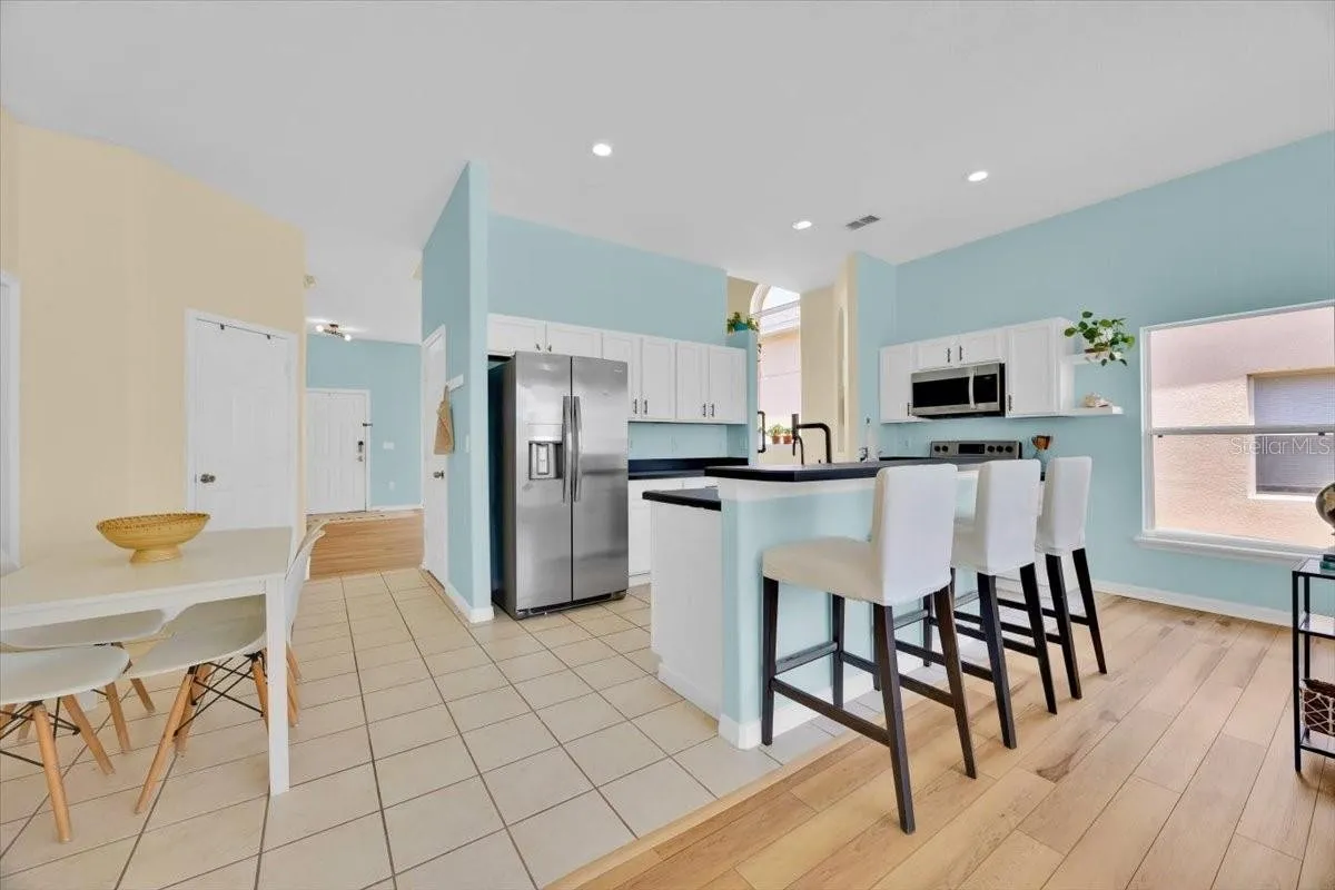 Slide show image of the Orlando Florida Home for Sale 11