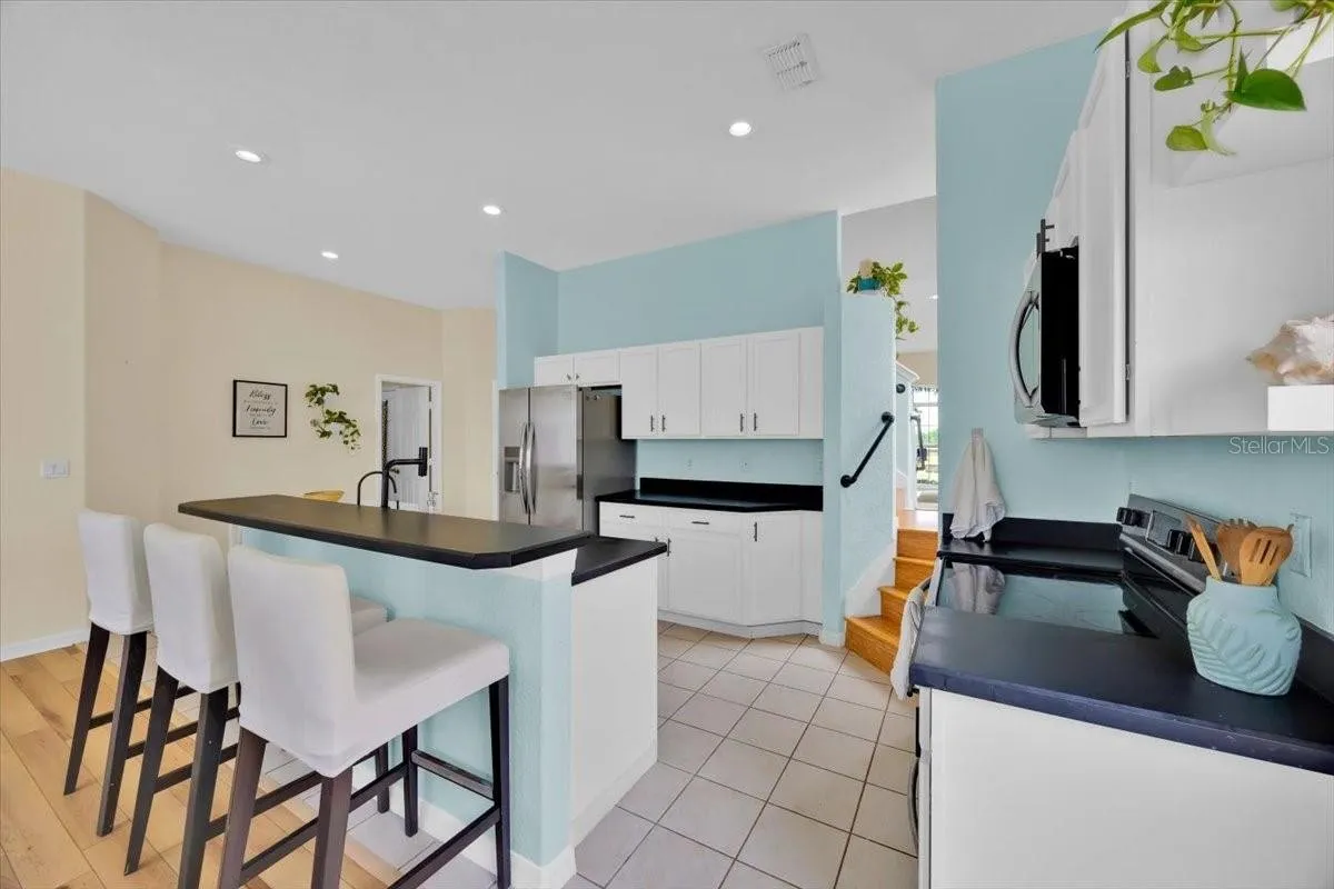 Slide show image of the Orlando Florida Home for Sale 12