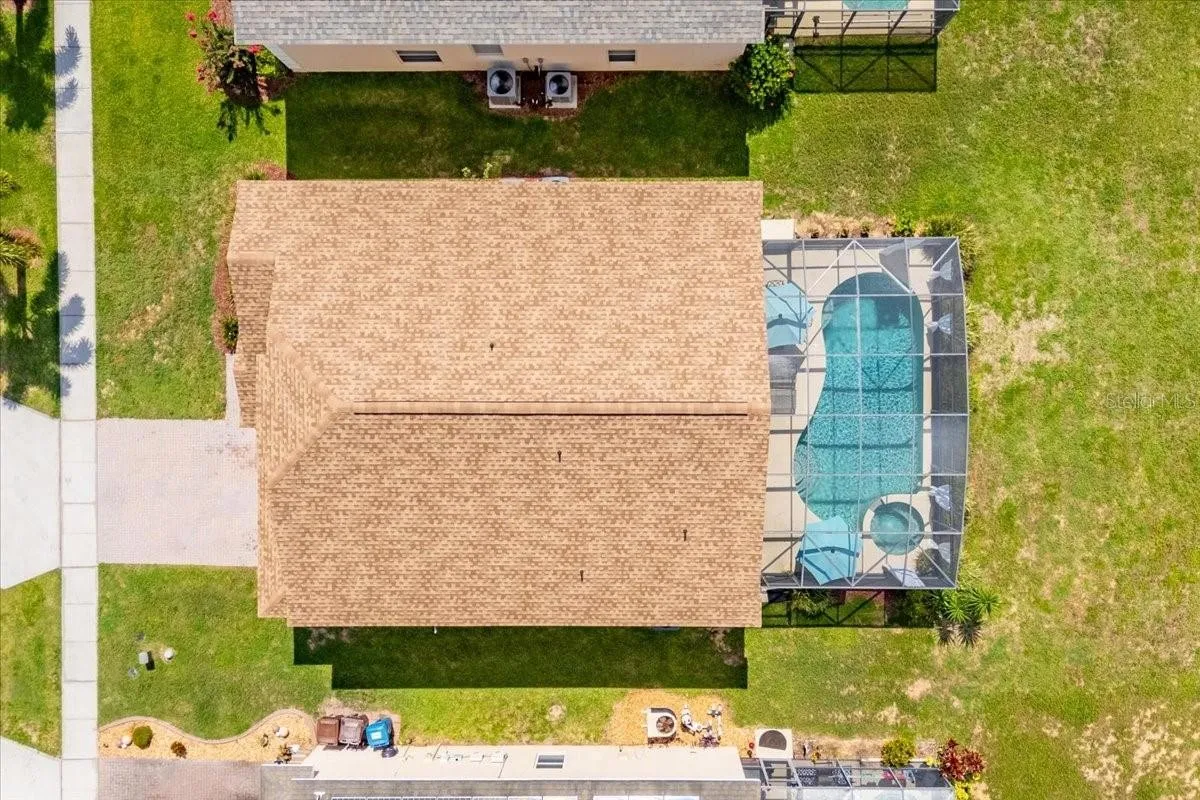 Slide show image of the Orlando Florida Home for Sale 33
