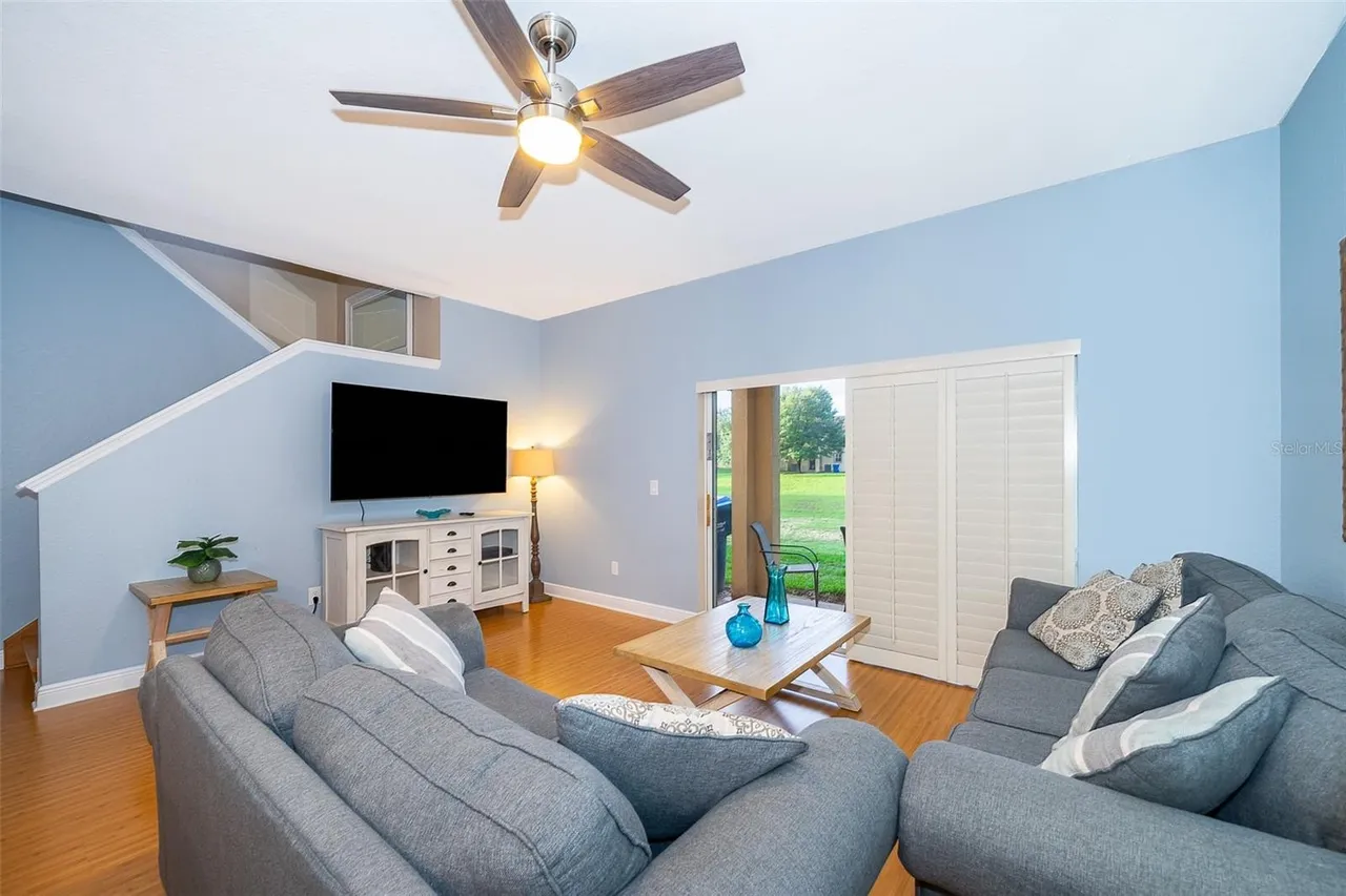 Slide show image of the Orlando Florida Home for Sale 02