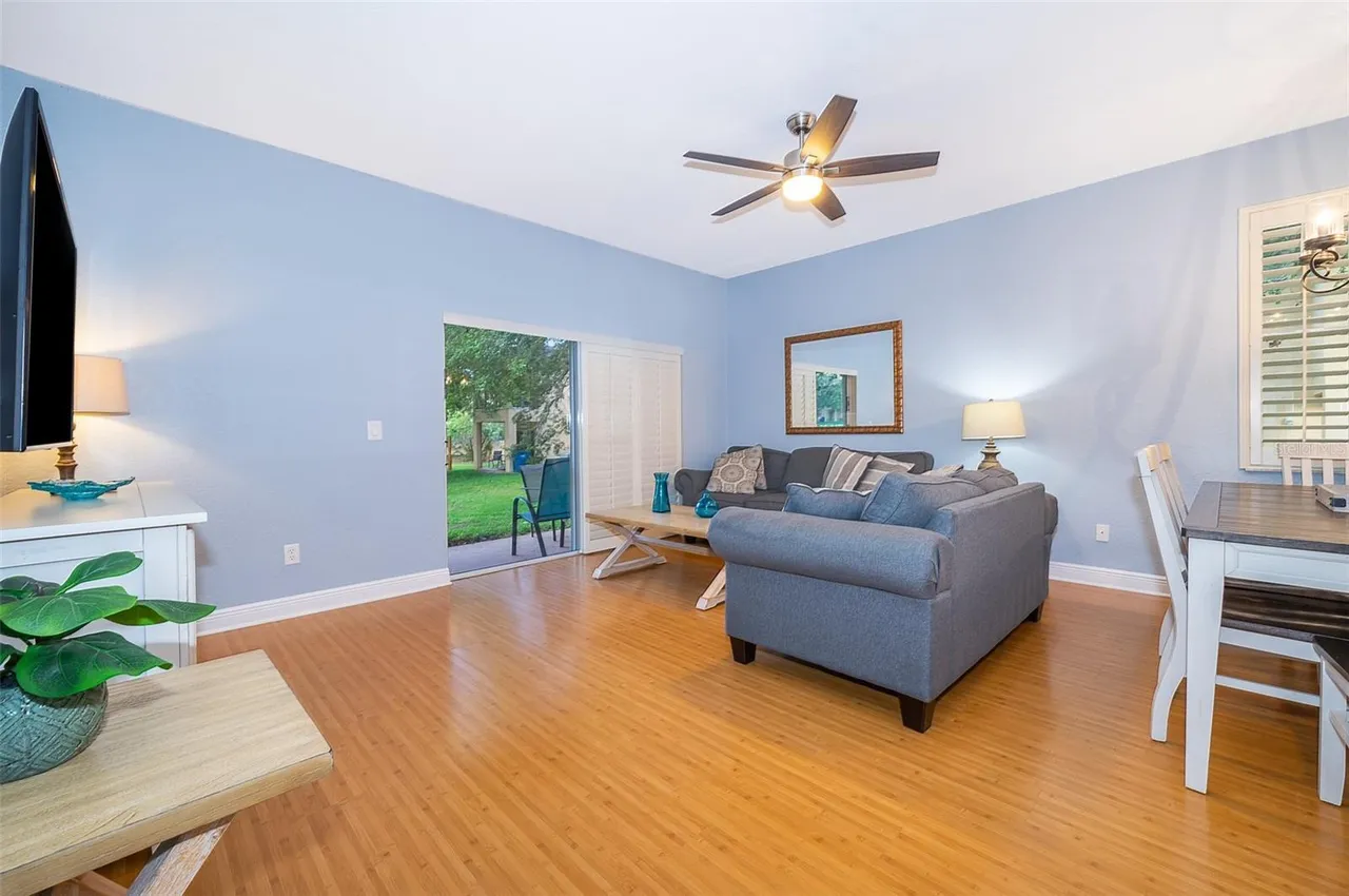 Slide show image of the Orlando Florida Home for Sale 06