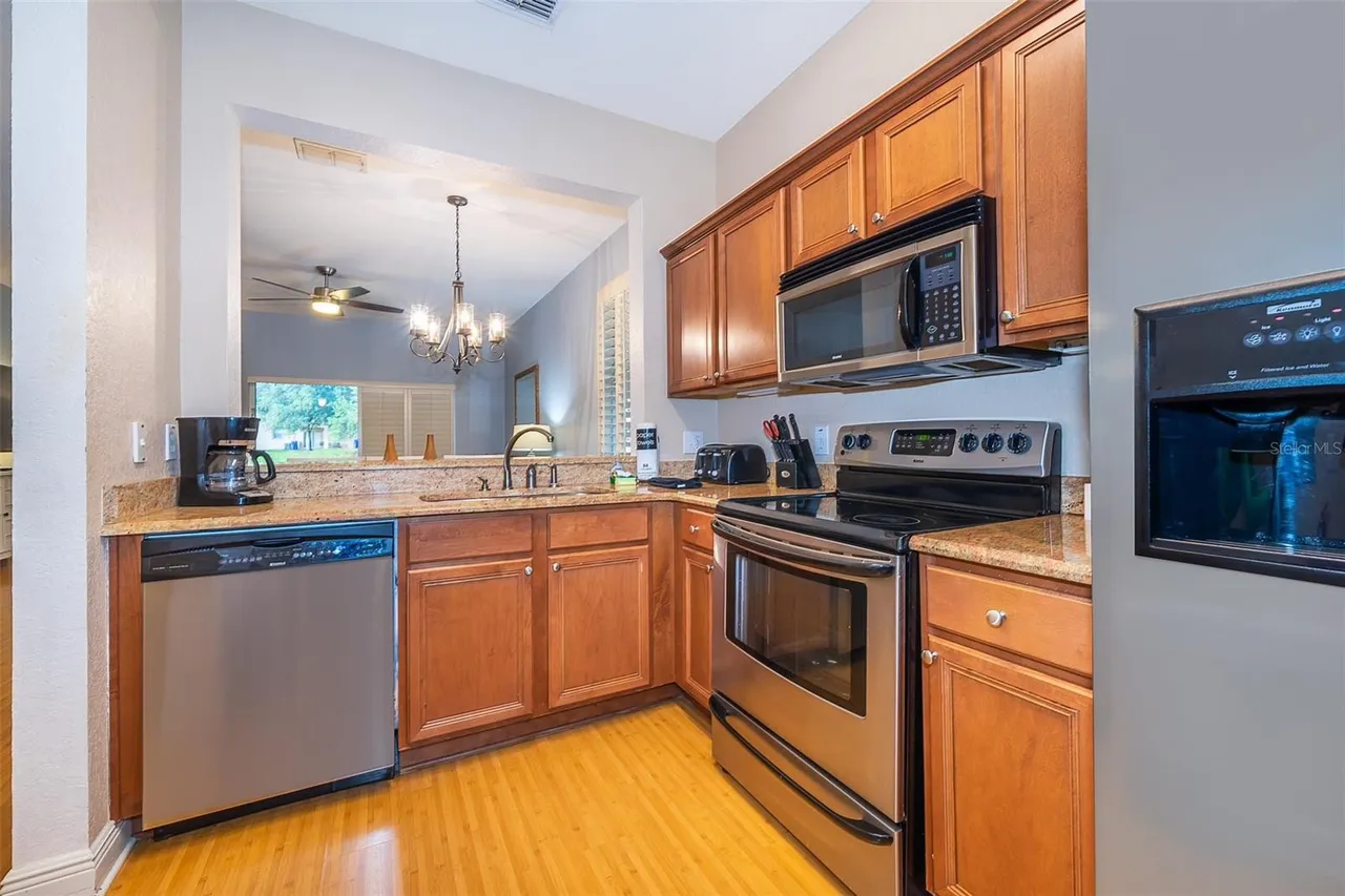 Slide show image of the Orlando Florida Home for Sale 09