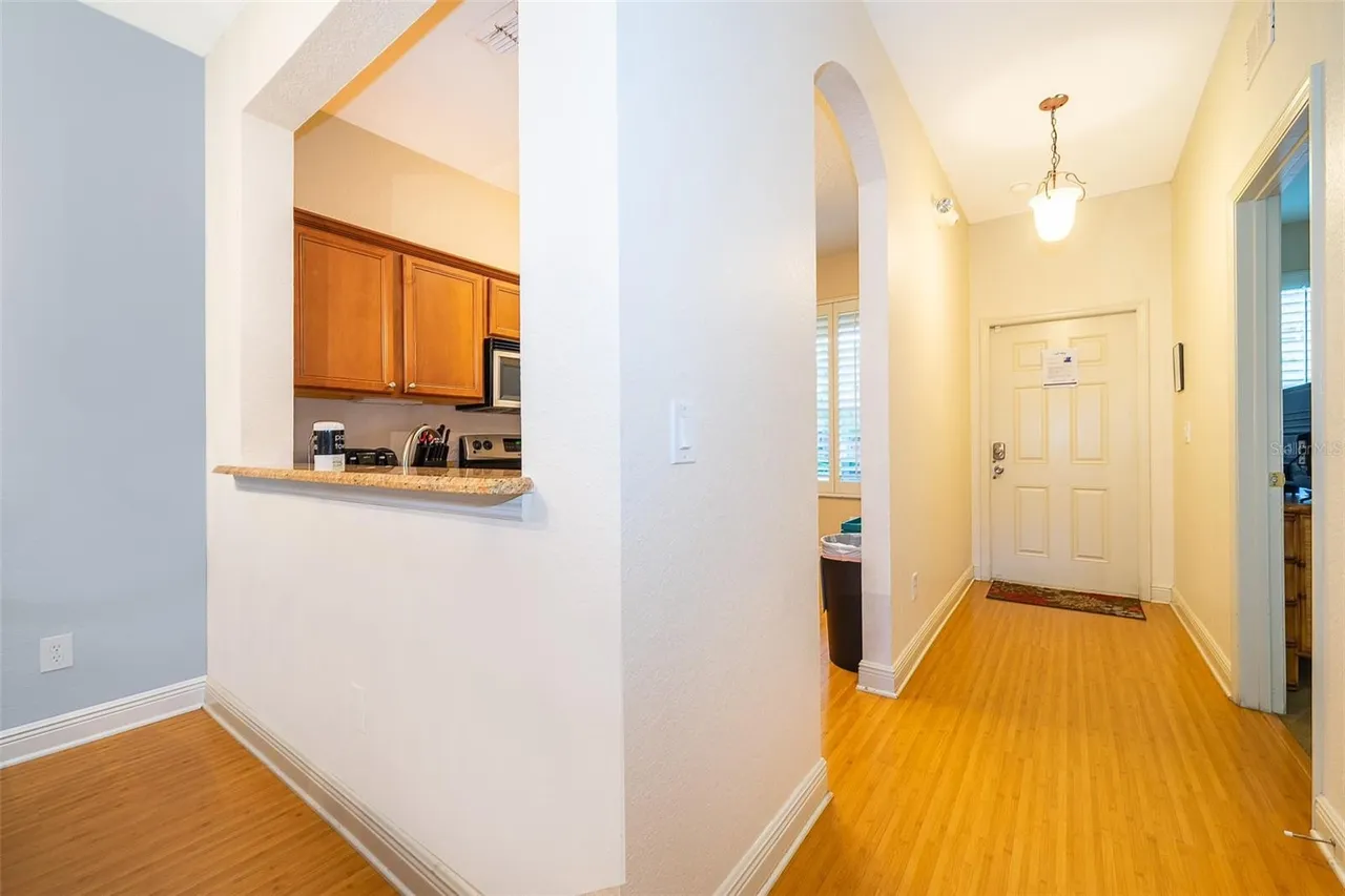 Slide show image of the Orlando Florida Home for Sale 11