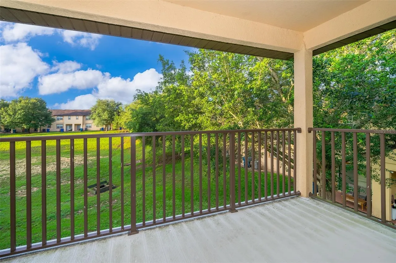 Slide show image of the Orlando Florida Home for Sale 15