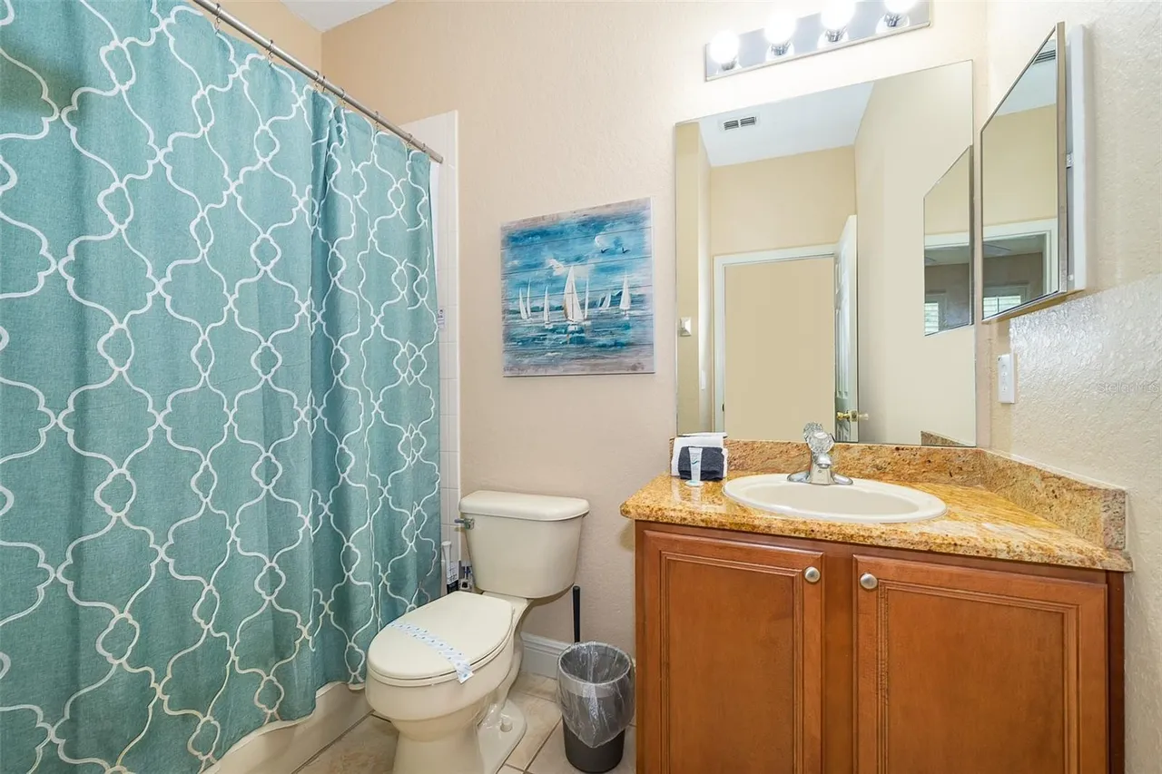 Slide show image of the Orlando Florida Home for Sale 18