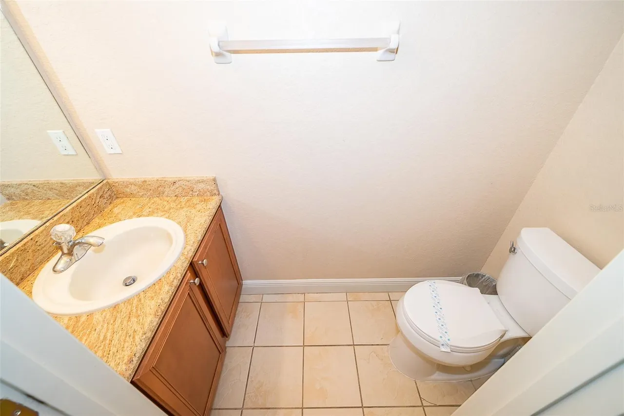 Slide show image of the Orlando Florida Home for Sale 20
