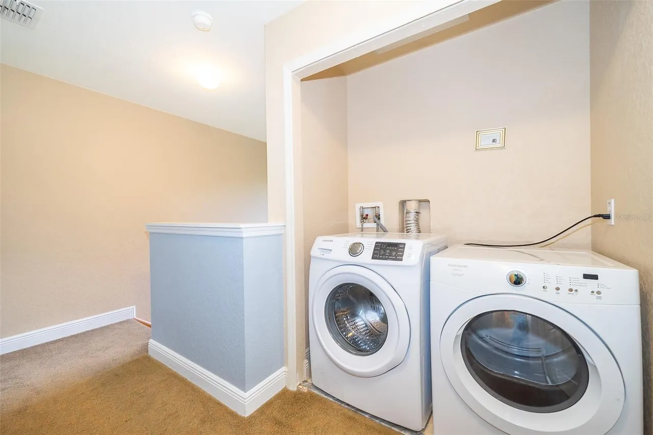 Slide show image of the Orlando Florida Home for Sale 21