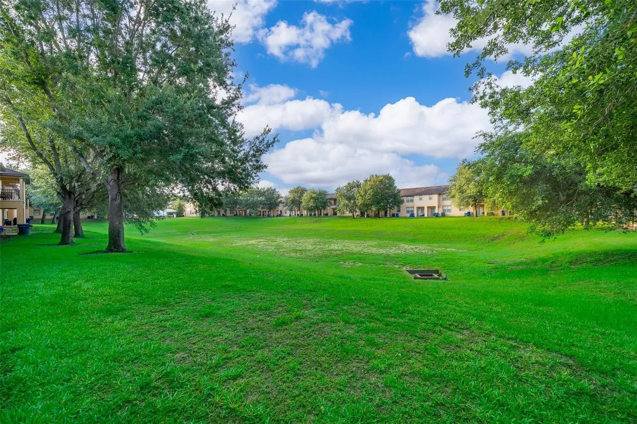 Slide show image of the Orlando Florida Home for Sale 22