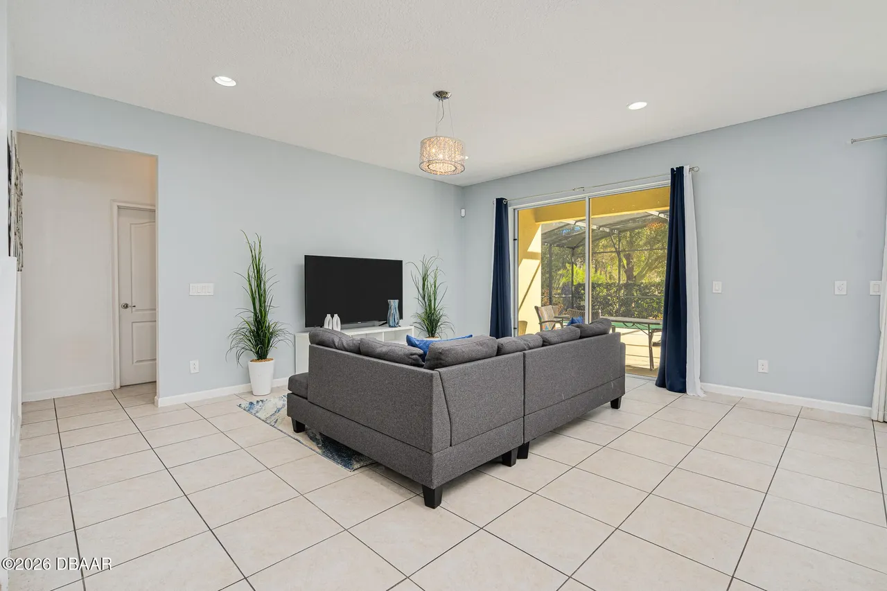 Slide show image of the Orlando Florida Home for Sale 08