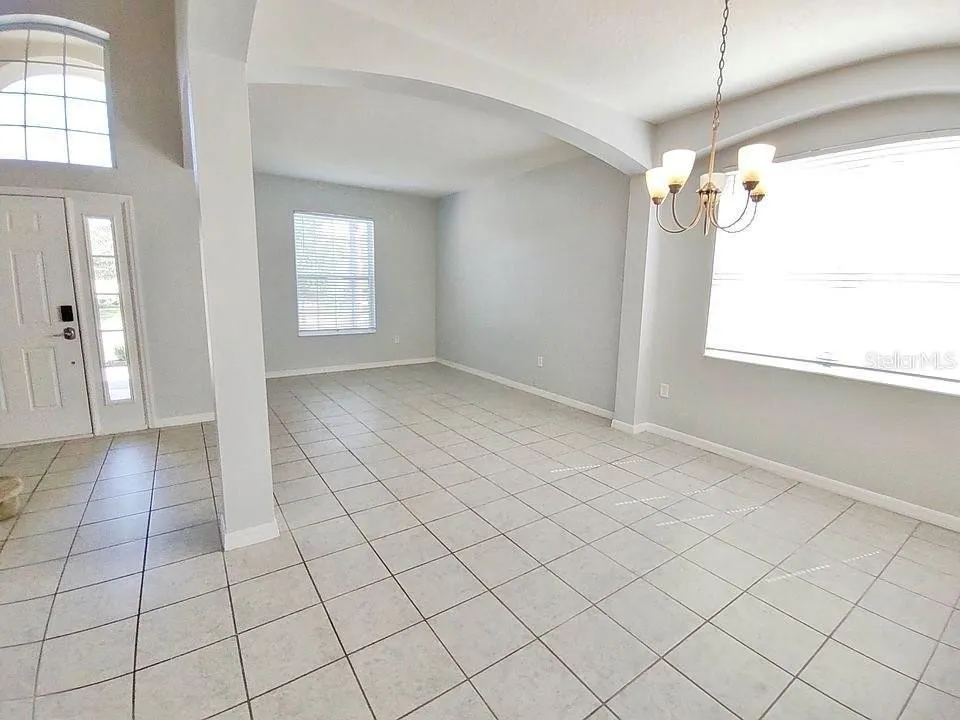 Slide show image of the Orlando Florida Home for Sale 02