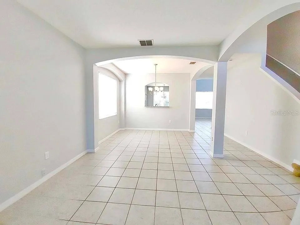 Slide show image of the Orlando Florida Home for Sale 03