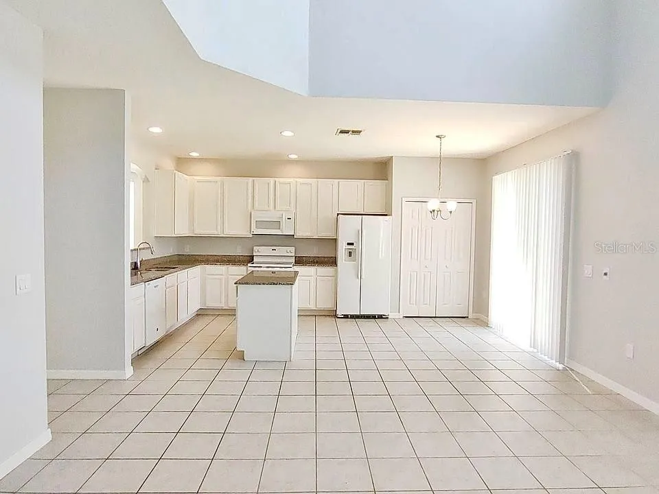Slide show image of the Orlando Florida Home for Sale 06