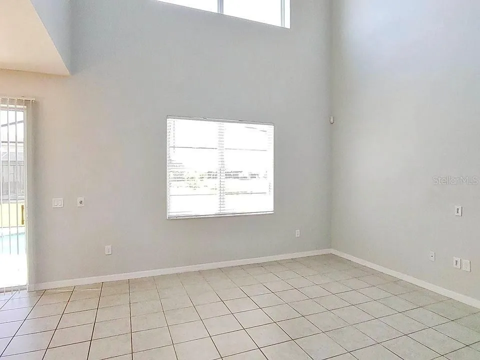 Slide show image of the Orlando Florida Home for Sale 09