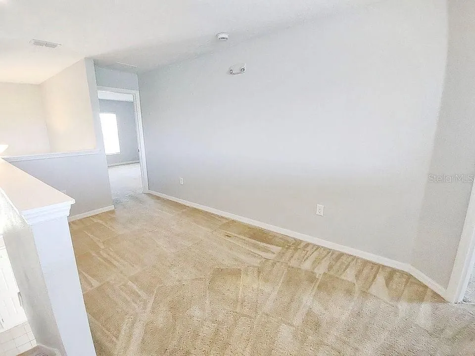Slide show image of the Orlando Florida Home for Sale 17