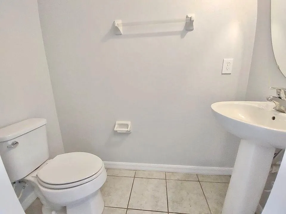 Slide show image of the Orlando Florida Home for Sale 21