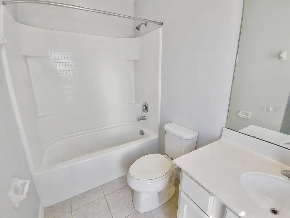Slide show image of the Orlando Florida Home for Sale 23