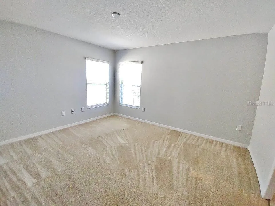 Slide show image of the Orlando Florida Home for Sale 26