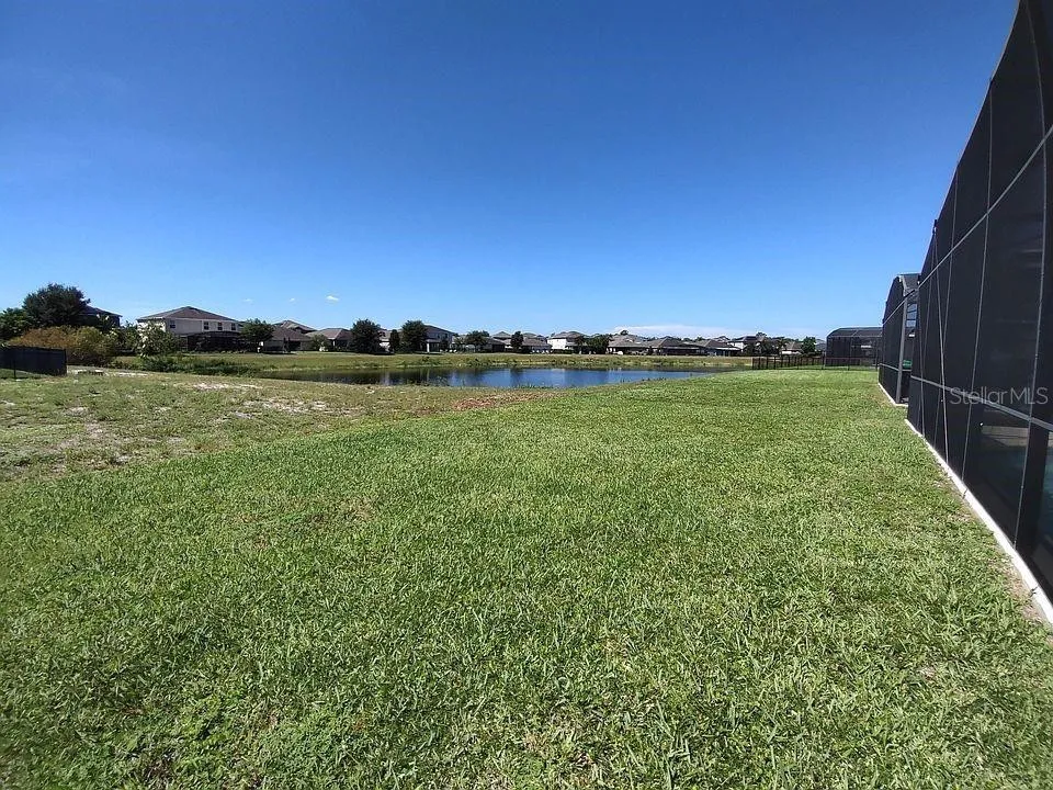 Slide show image of the Orlando Florida Home for Sale 30