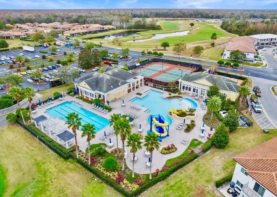 Slide show image of the Orlando Florida Home for Sale 34