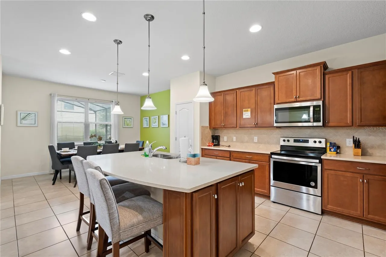 Slide show image of the Orlando Florida Home for Sale 02