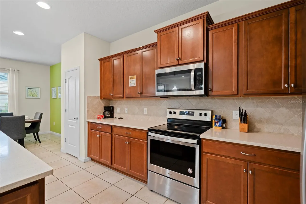 Slide show image of the Orlando Florida Home for Sale 08
