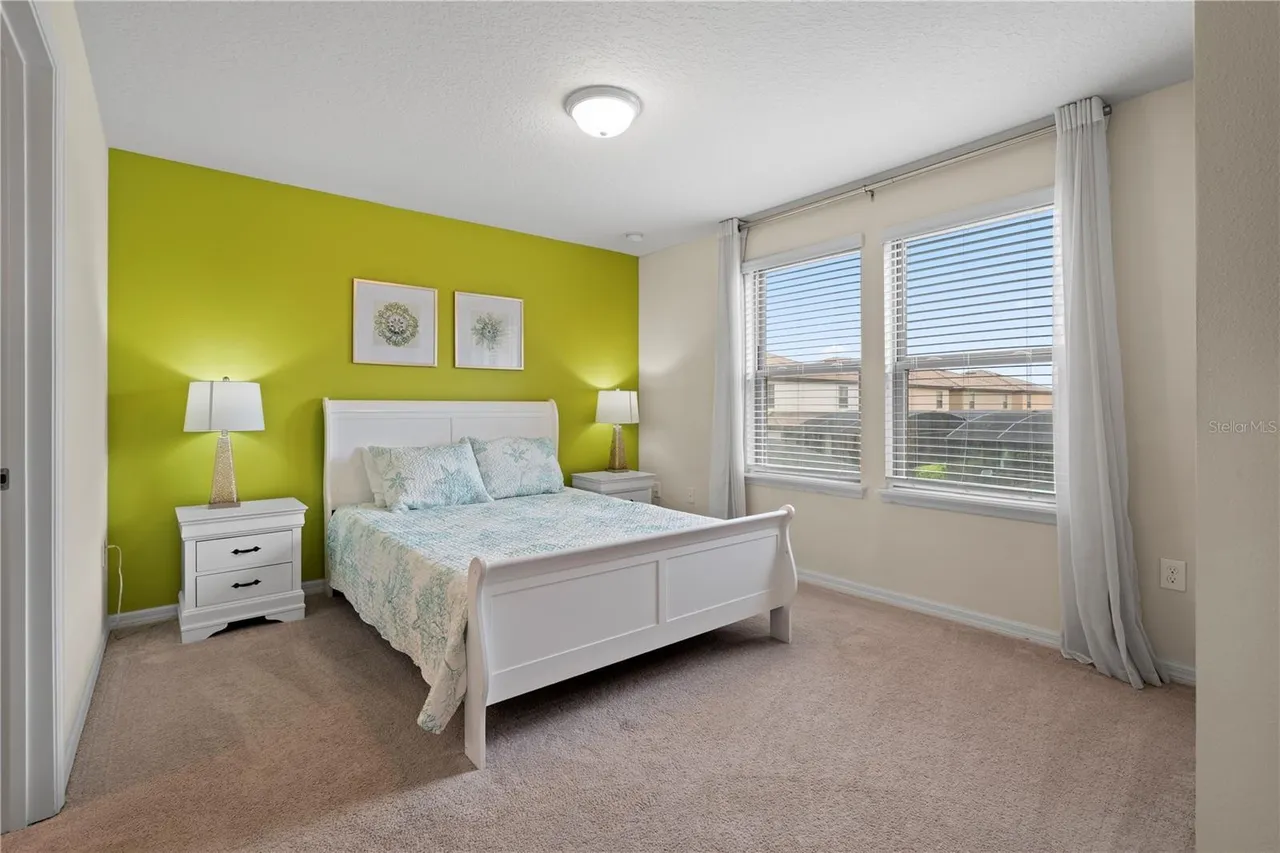 Slide show image of the Orlando Florida Home for Sale 16