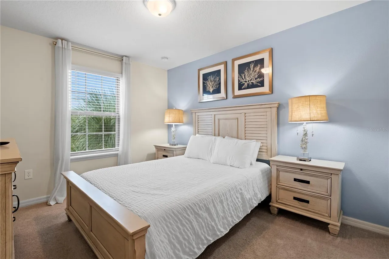 Slide show image of the Orlando Florida Home for Sale 28