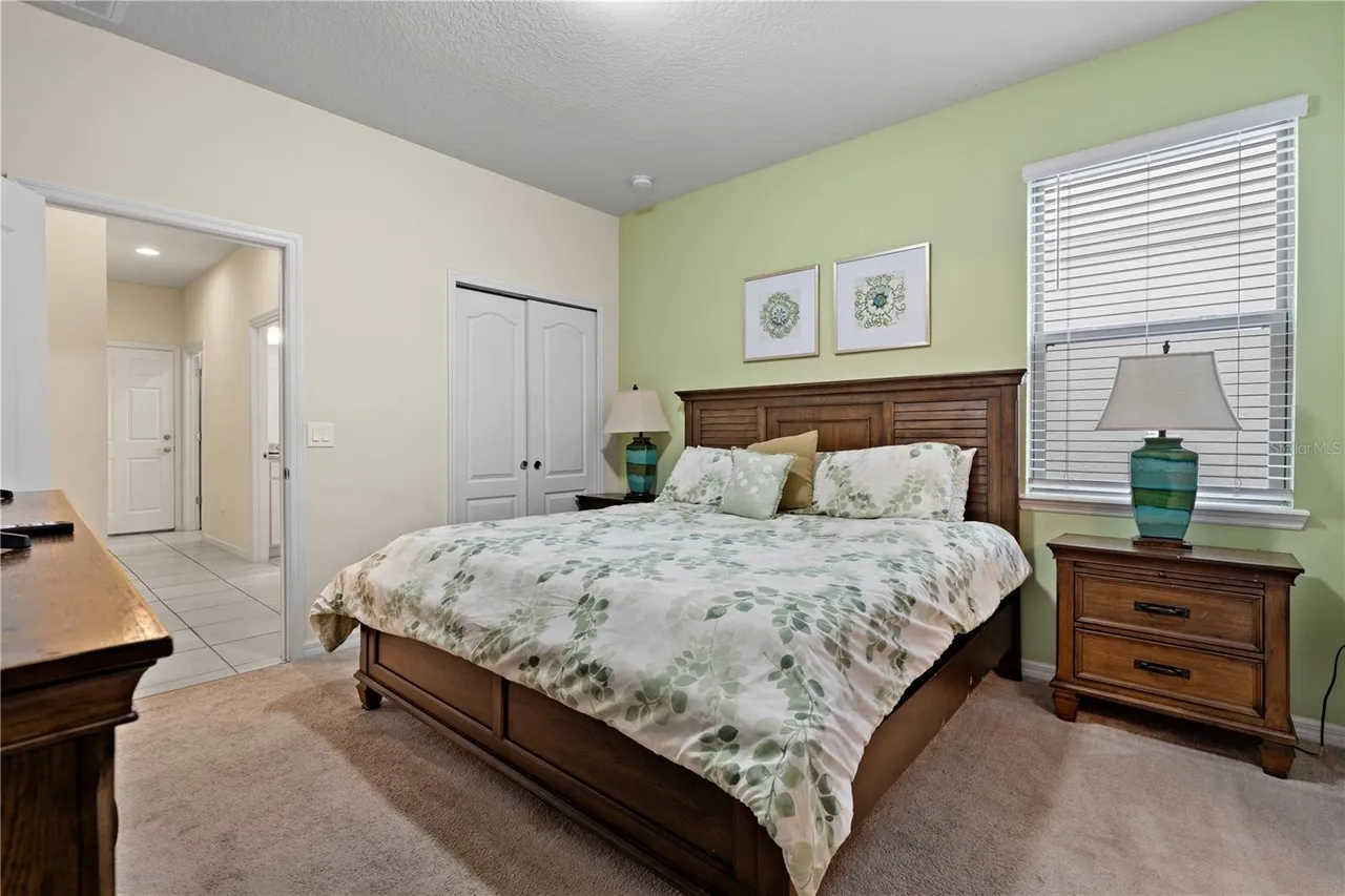 Slide show image of the Orlando Florida Home for Sale 30