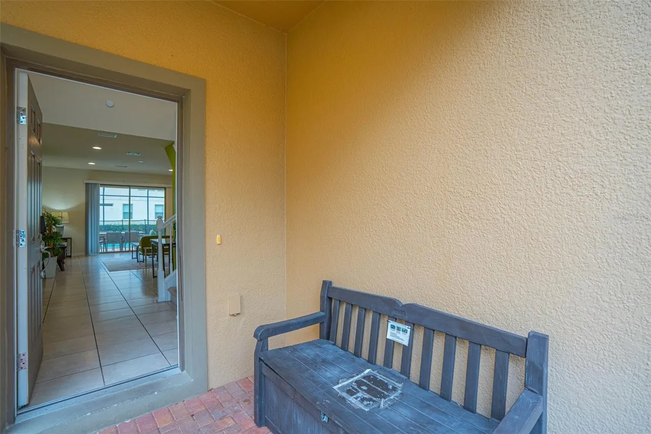 Slide show image of the Orlando Florida Home for Sale 35