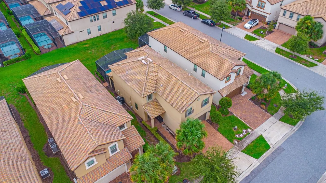 Slide show image of the Orlando Florida Home for Sale 38