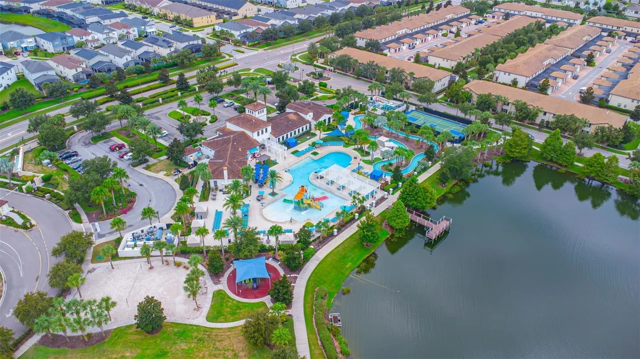 Slide show image of the Orlando Florida Home for Sale 46