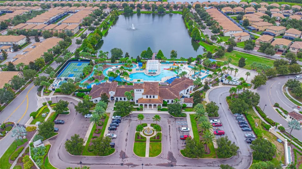 Slide show image of the Orlando Florida Home for Sale 48