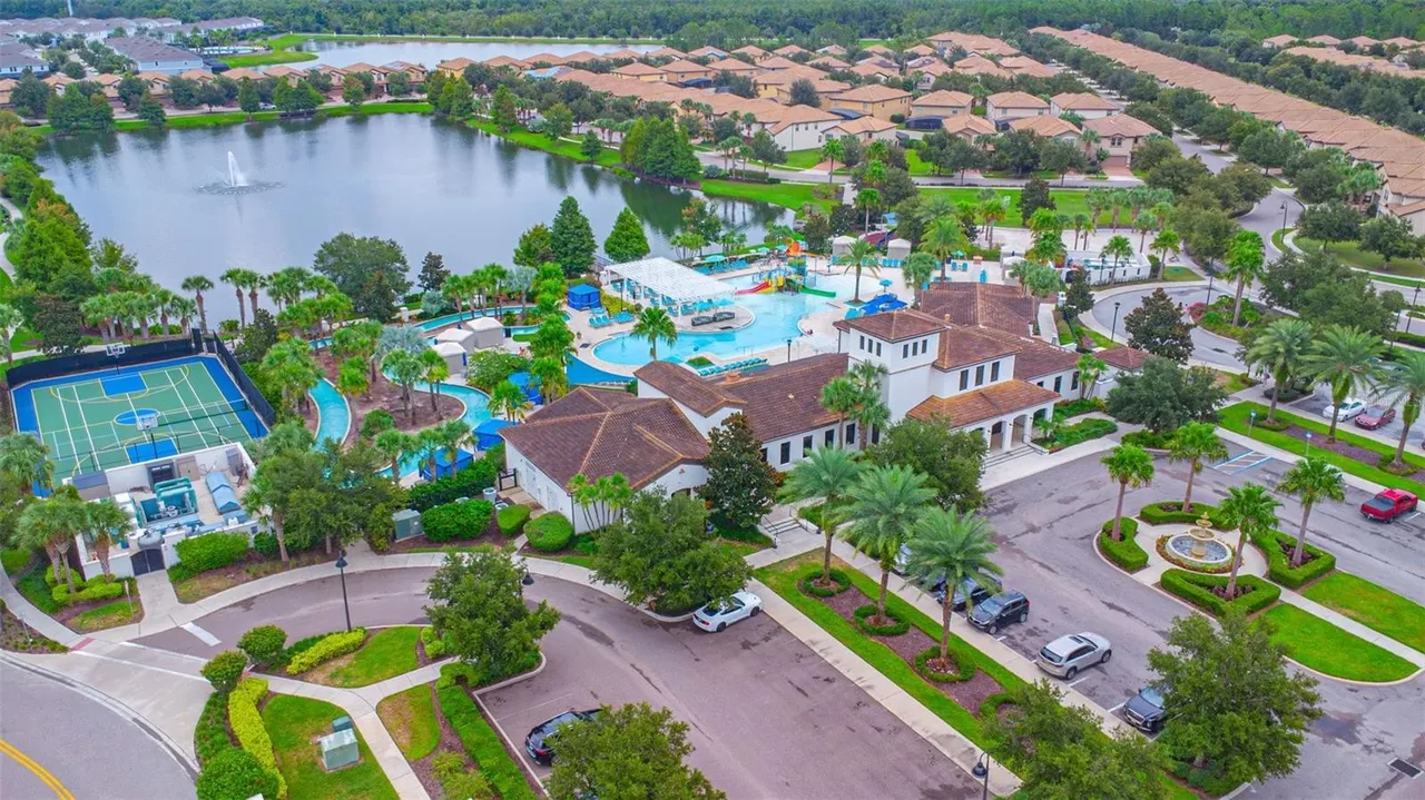 Slide show image of the Orlando Florida Home for Sale 50