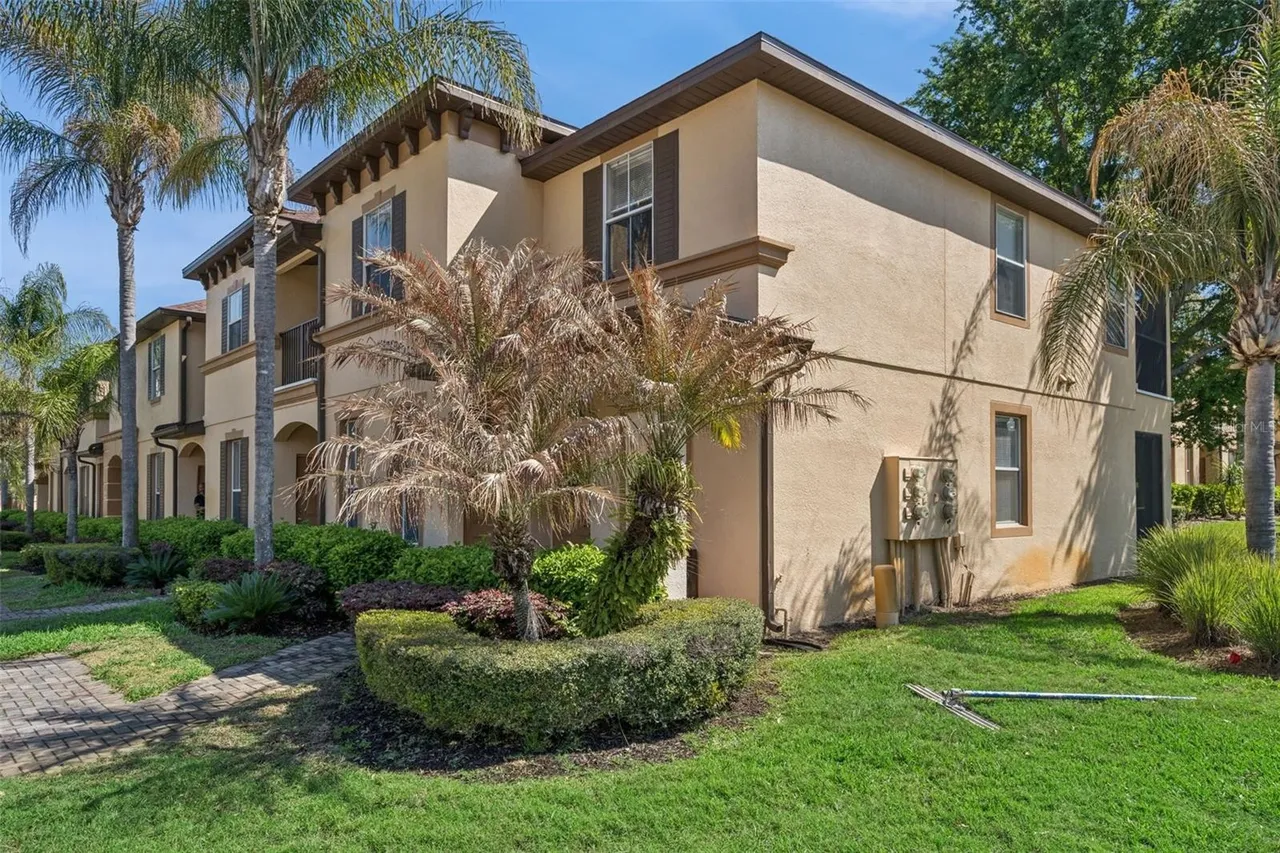 Slide show image of the Orlando Florida Home for Sale 01