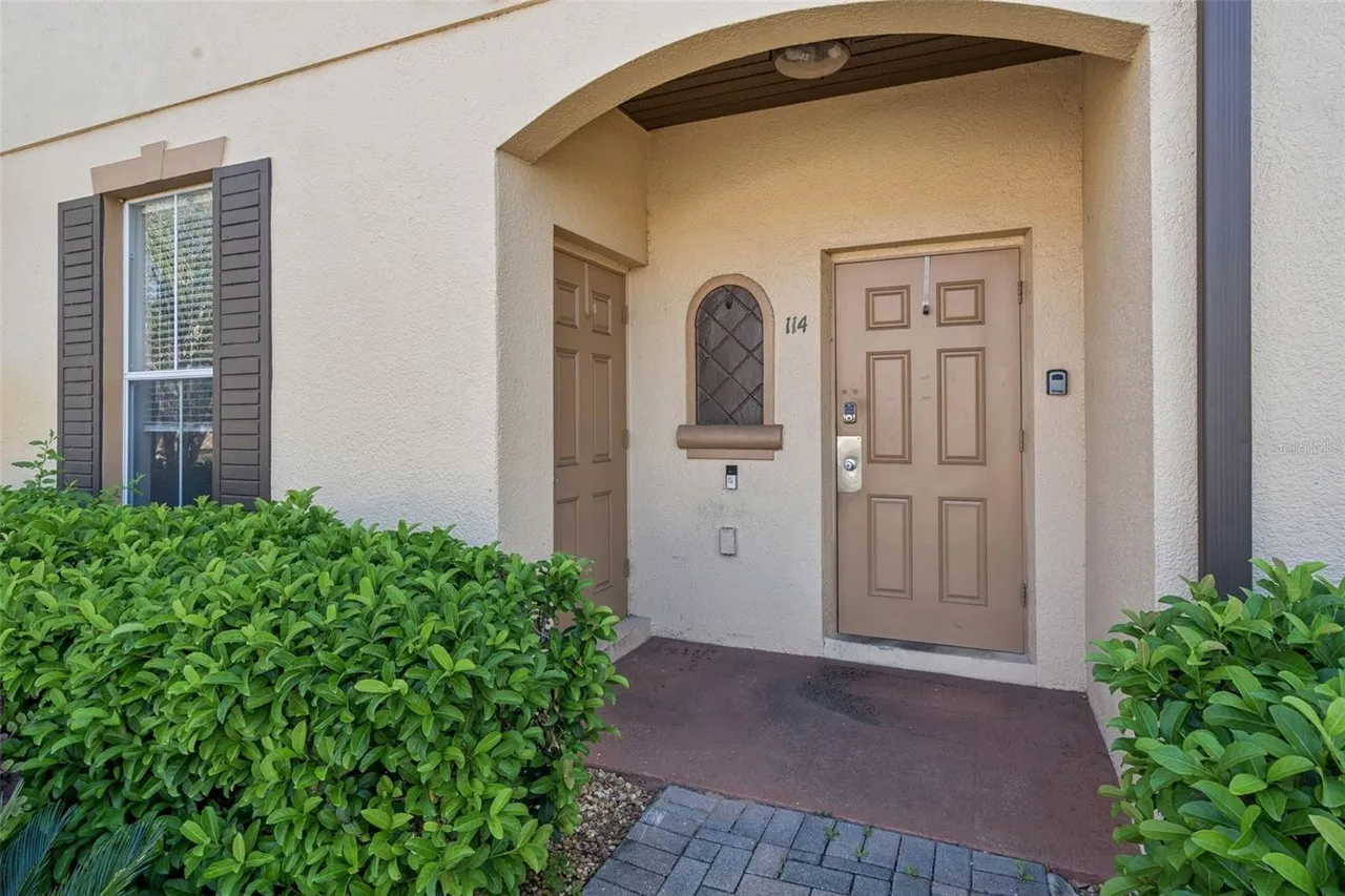 Slide show image of the Orlando Florida Home for Sale 02