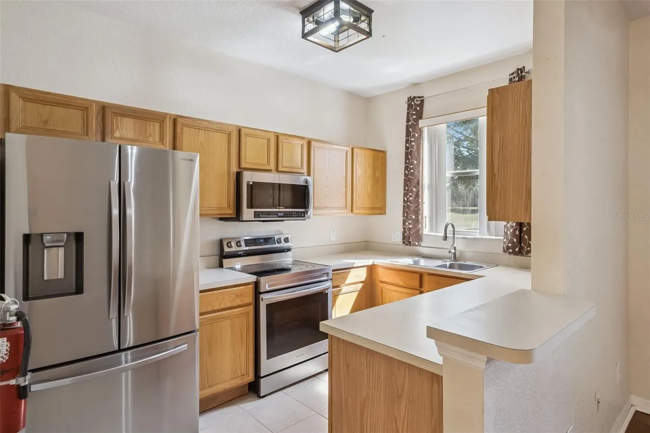 Slide show image of the Orlando Florida Home for Sale 05