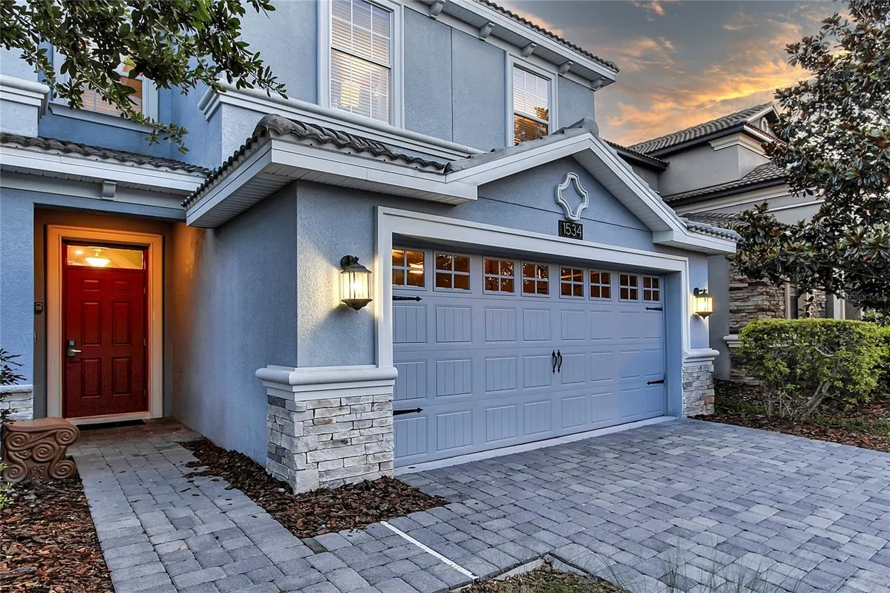 Slide show image of the Orlando Florida Home for Sale 02