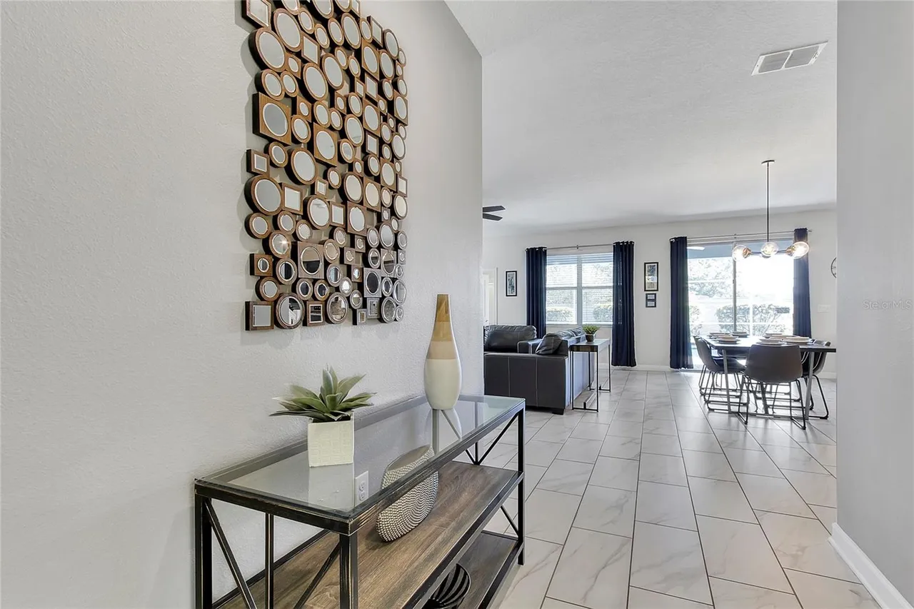 Slide show image of the Orlando Florida Home for Sale 05