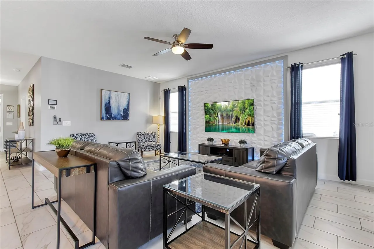 Slide show image of the Orlando Florida Home for Sale 08